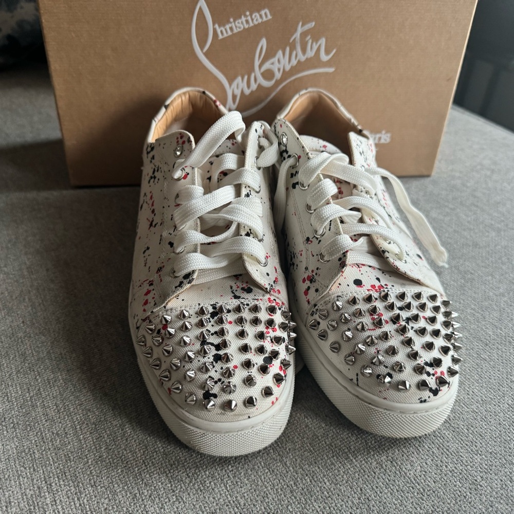 Shoes - Picture 3 of 4